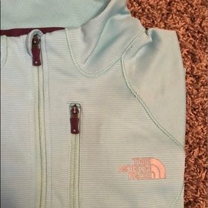 The North Face Quarter Zip!!